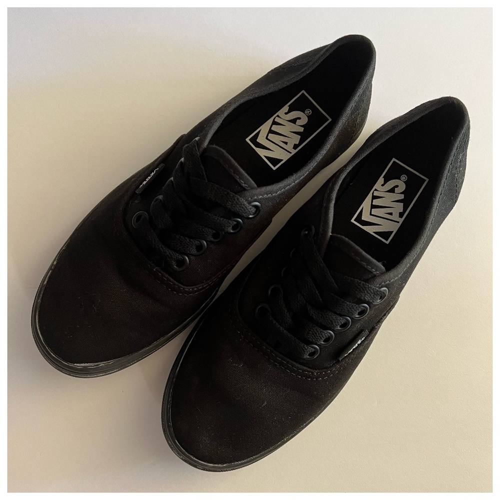 Listing Re Listed. Feel free to make an offer on new listing if/when available - Picture 4 of 10